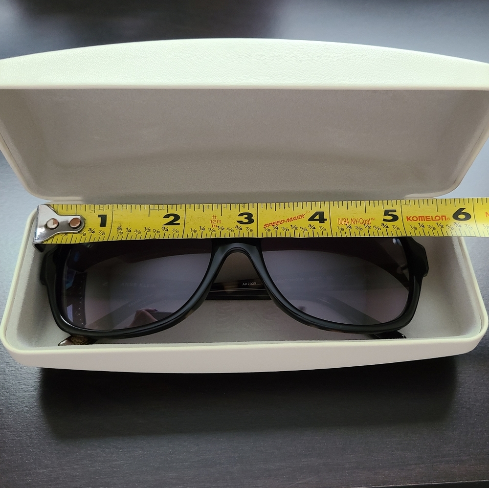 New Anne Klein sunglasses with case - Picture 4 of 8